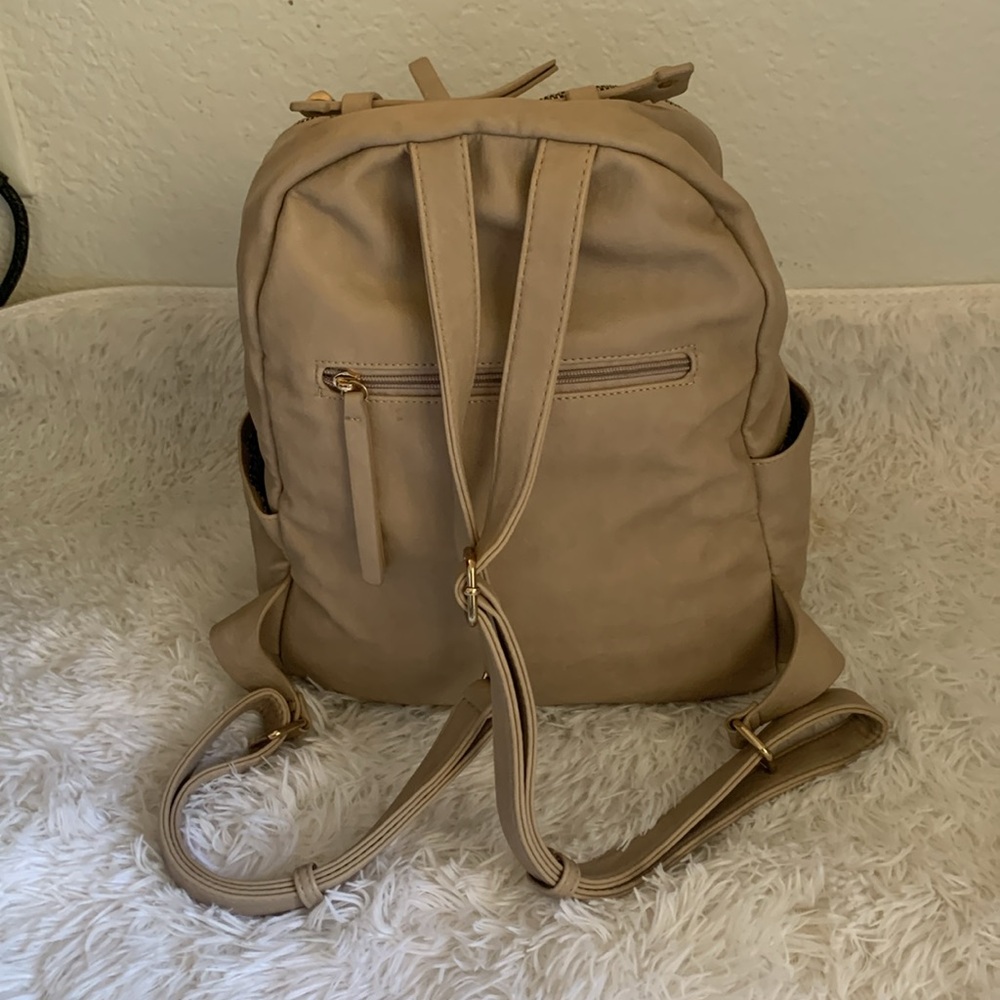 Madison Reed large multi pocket backpack - Picture 3 of 3